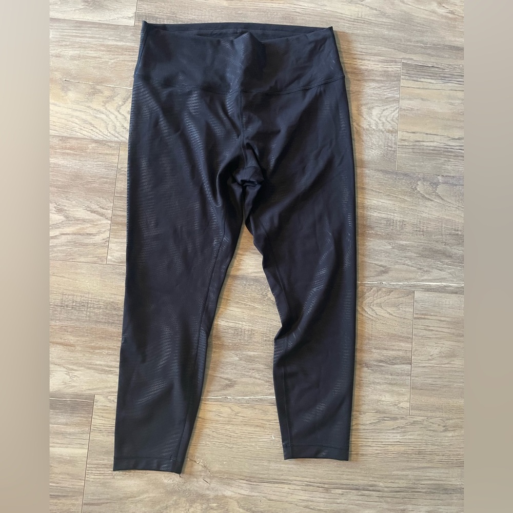 Lululemon Wunder train